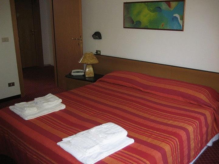 Niagara Hotel ริมินี ภายนอก รูปภาพ